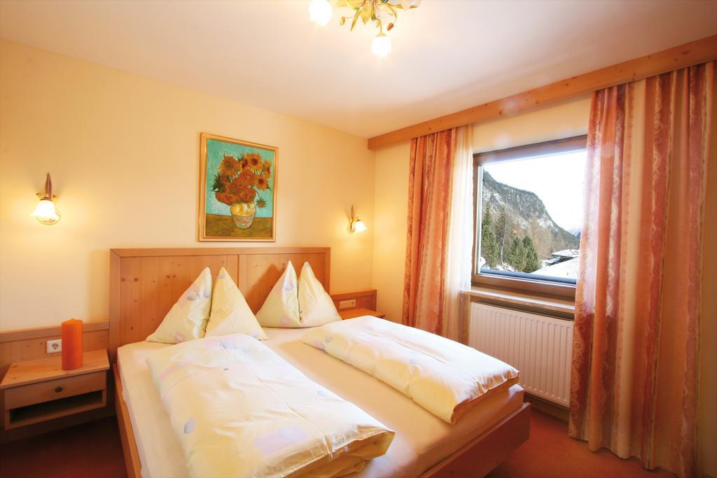 Chalet Josi 洛伊塔施 客房 照片